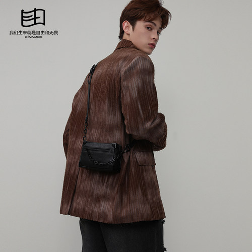 潮牌休闲工装机车日系情侣箱子包