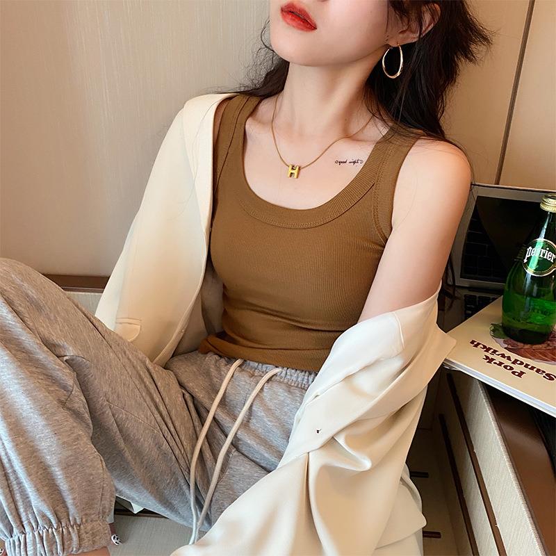Concealed and anti glare wide shoulder camisole vest for