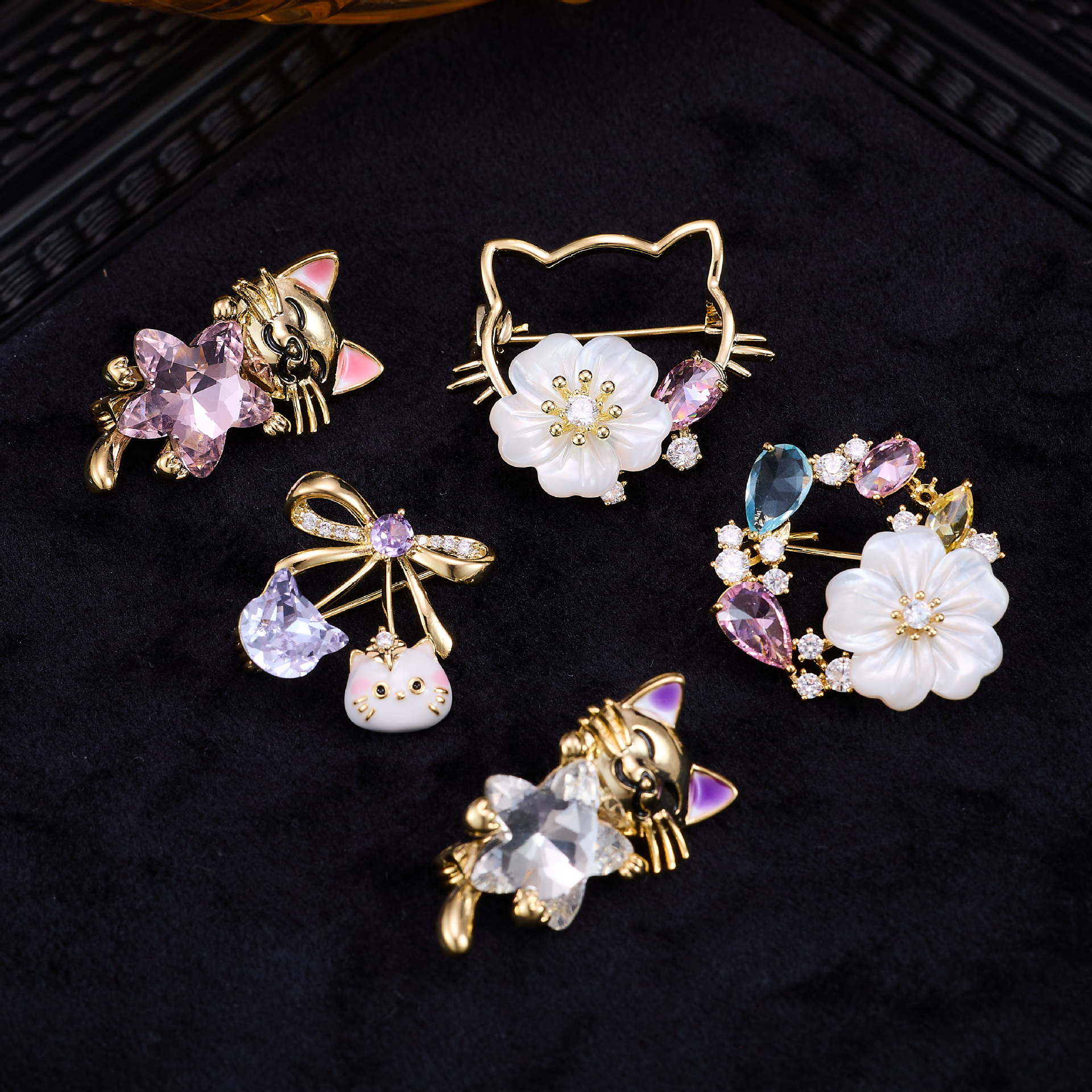招财花猫甜美轻奢百搭胸针