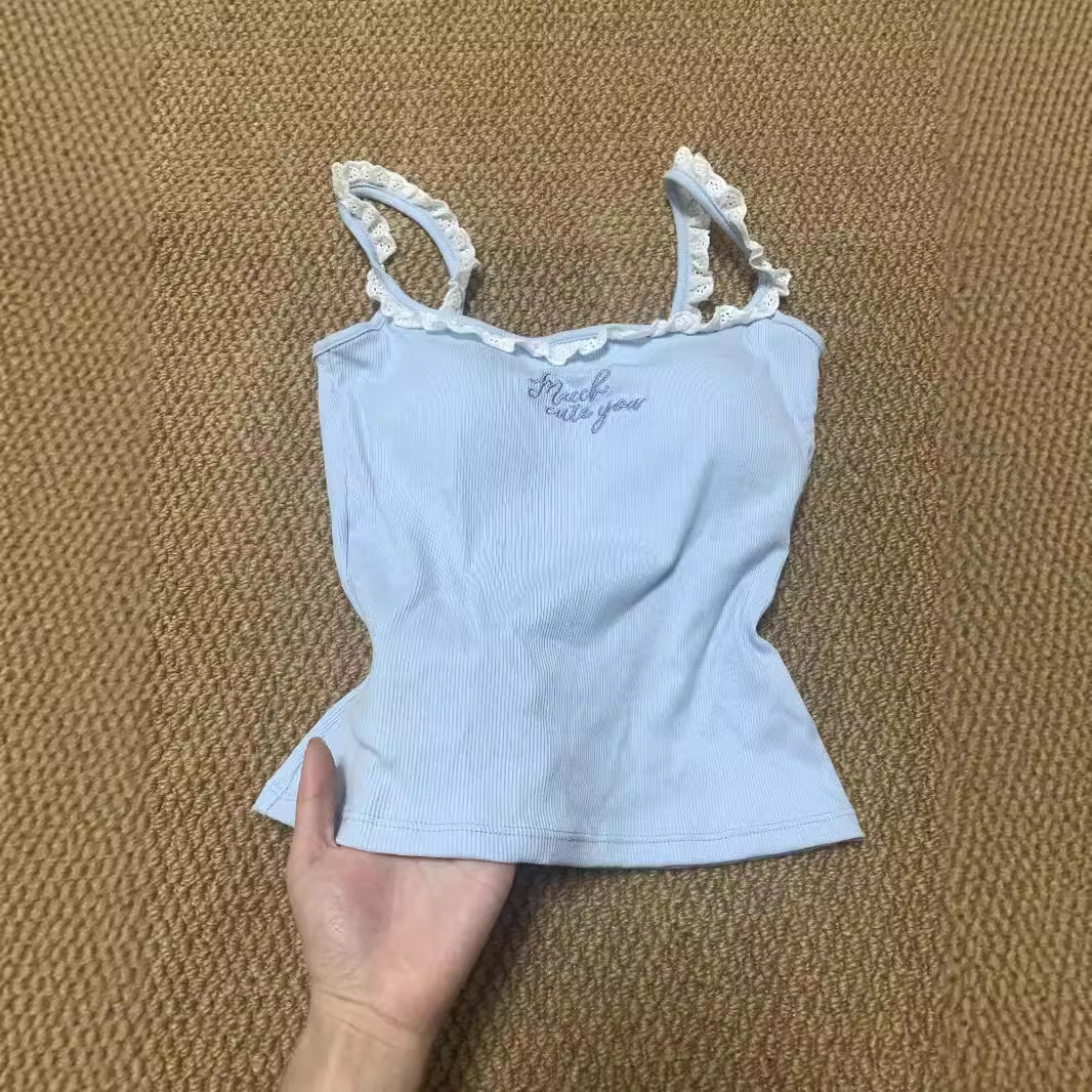 甜辣蕾丝花边字母刺绣吊带背心女夏季奶蓝色带胸垫外穿内搭小