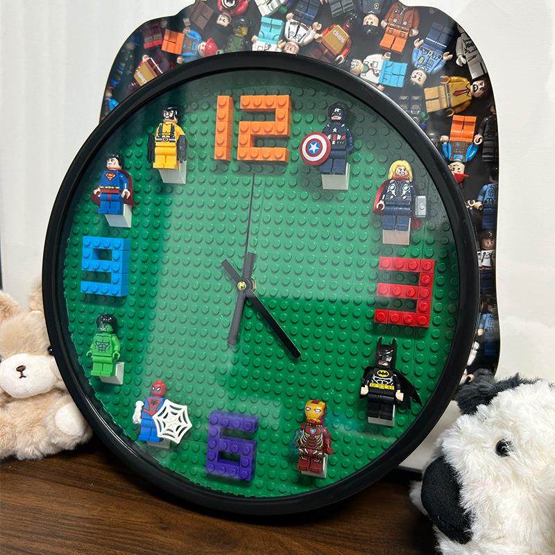 萌粒收纳卡通积木人仔时钟乐高挂钟墙面装饰儿童房卧室钟表壁挂式