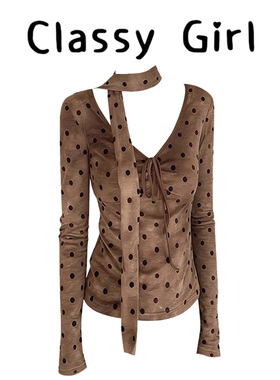 Classy girl 复古咖色波点V领长袖T恤女秋季别致减龄辣妹新款上衣