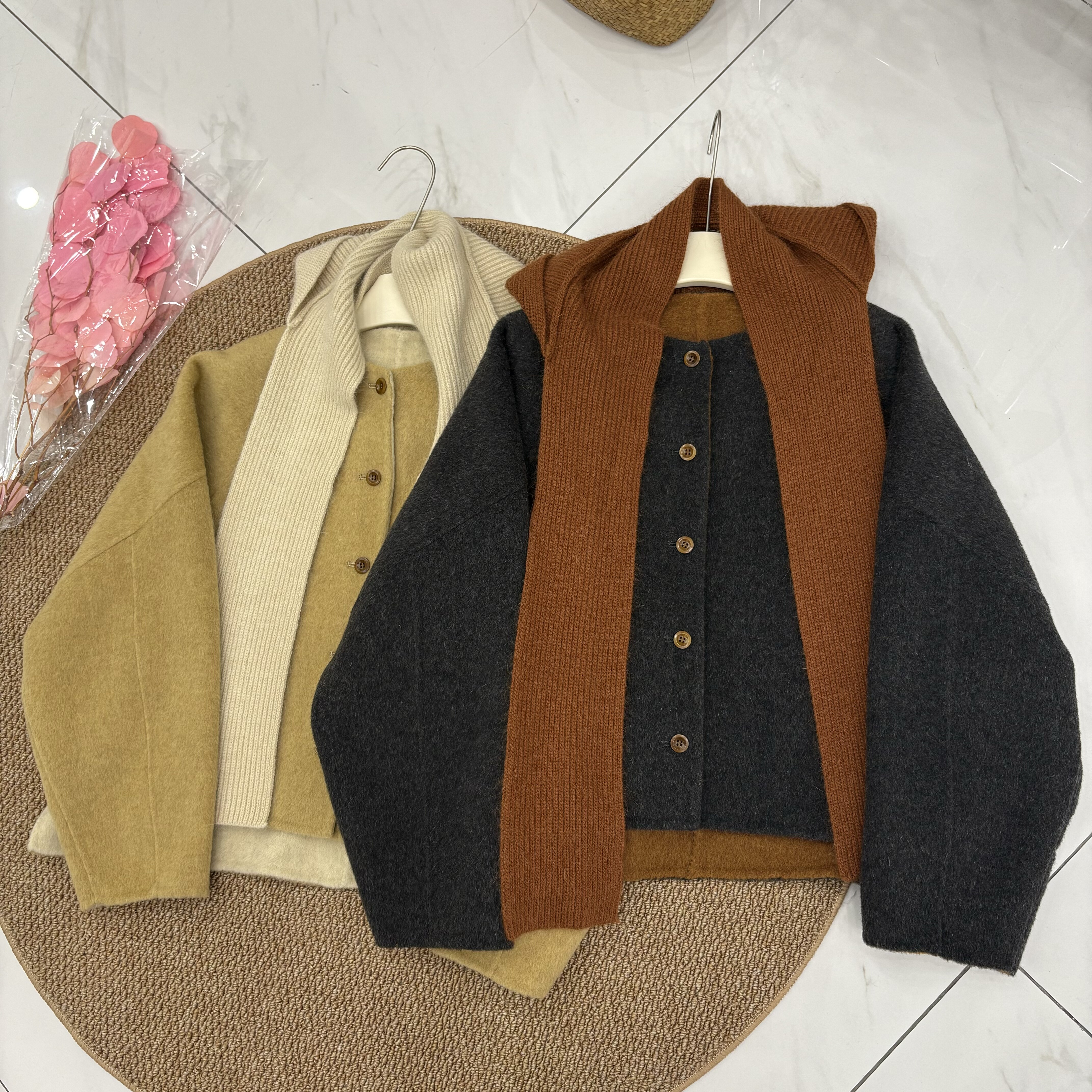 韩版双面羊绒大衣短款女25秋冬新款感宽松显瘦搭配针织披肩