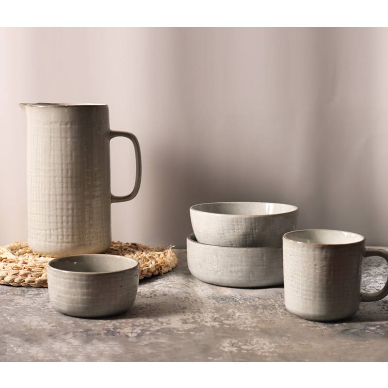 陶瓷微瑕复古线条沙拉汤面大碗