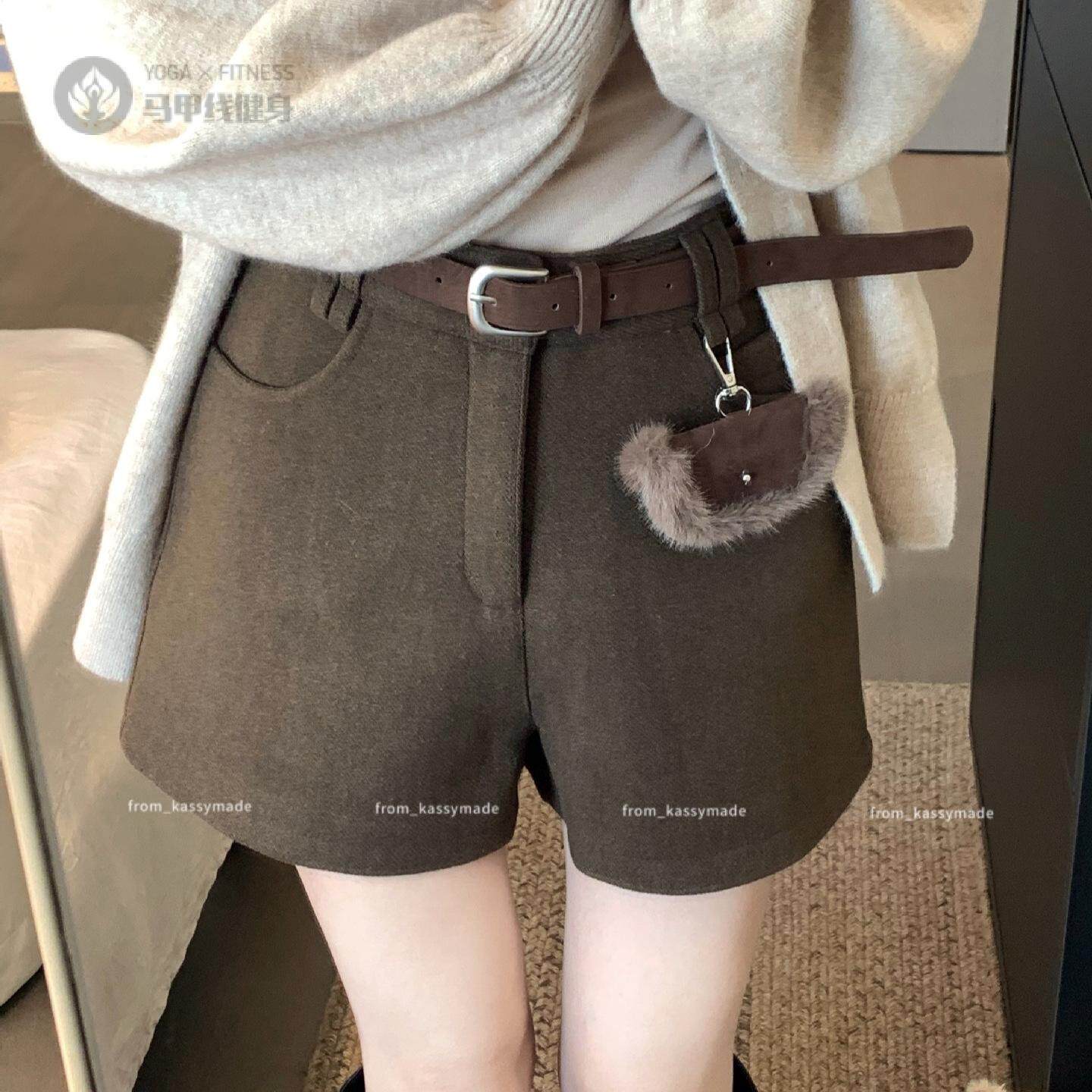 辣妹咖色毛呢短裤女2025秋冬新款小个子高腰a字阔腿裤外穿配靴子