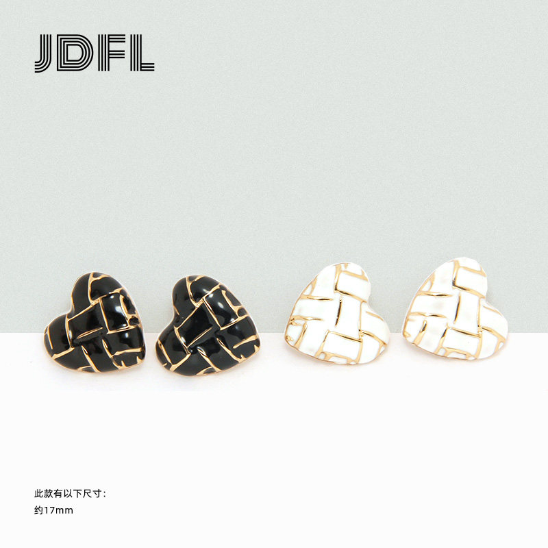 JDFL 精致黑白色金属爱心形纽扣毛衣外套女装西服钮扣子高档辅料