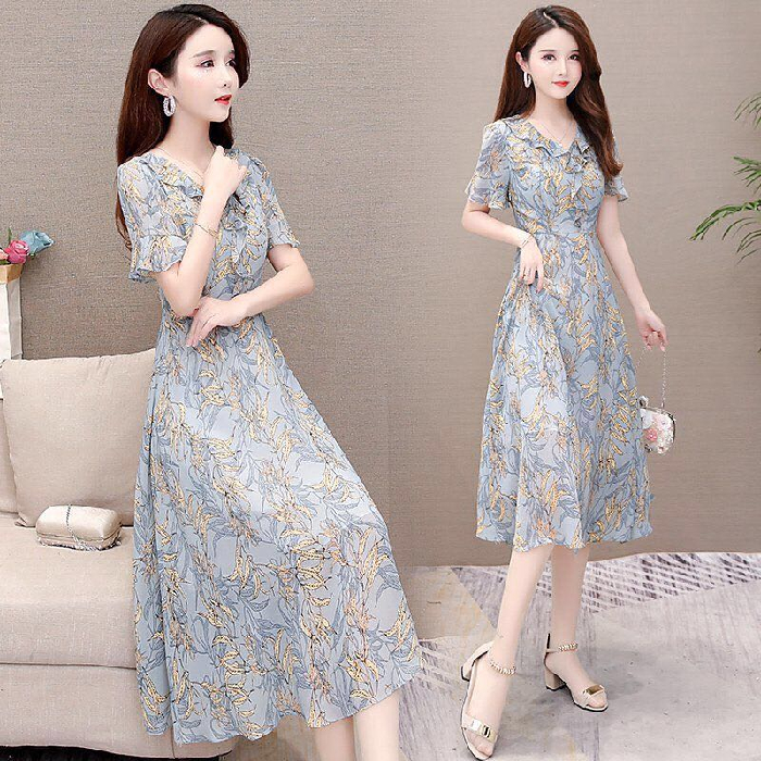 Large print dress women's Korean new summer floral flared sleeves loose and slim skirt