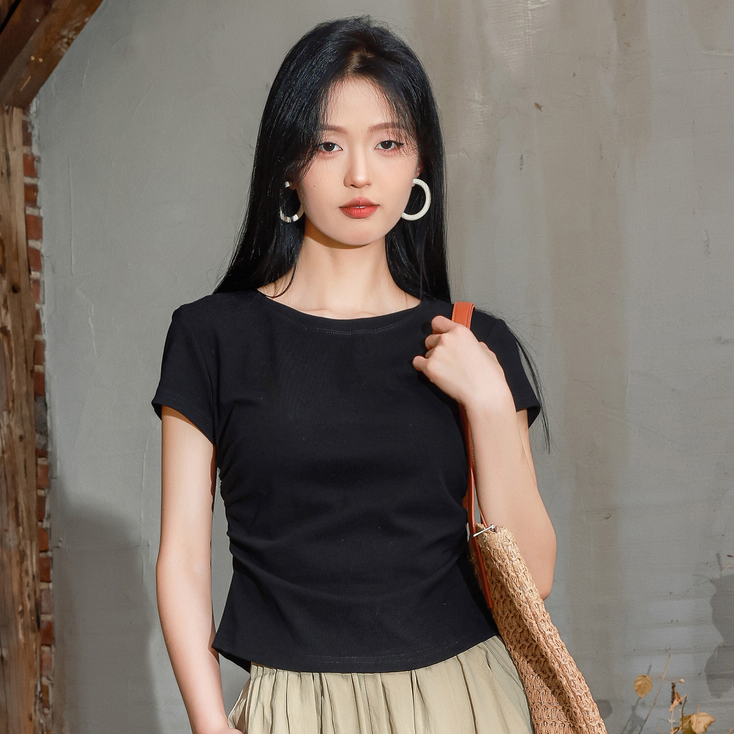 记忆的起点短袖T恤女2024夏季新款圆领百搭收腰褶皱设计基础上衣