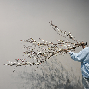 仿真悬挂白色梅花树倒挂吊挂墙面装饰树仿真植物造景中式室内假树