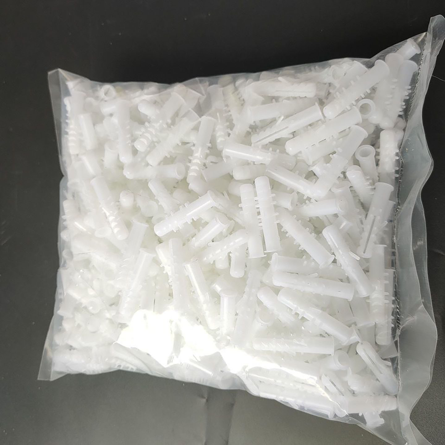 白色塑料膨胀管胀塞涨管6mm7mm8mm带刺胶塞胶粒墙塞优质膨胀管