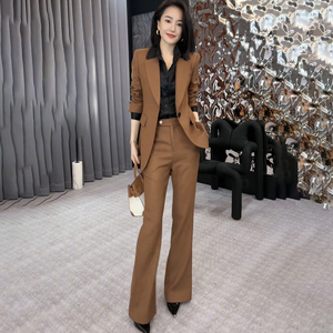 春季高级感名媛时尚职业套装女一粒扣开叉西装外套2025新款微喇裤