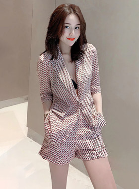 小香风真丝气质小西装短裤套装