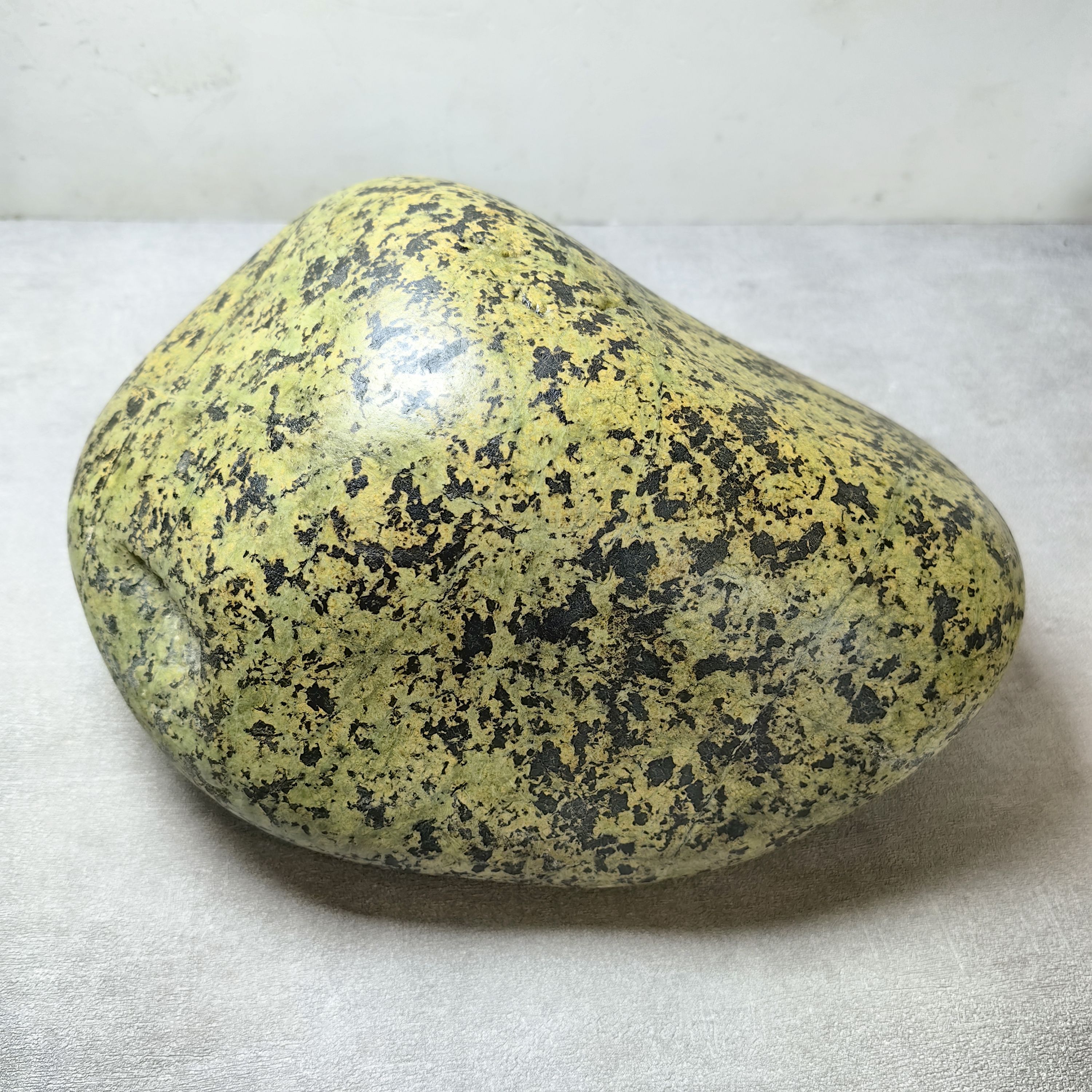 西藏药王石自然原石摆件风水摆件20*15*9cm重4.1公斤黄皮色2261