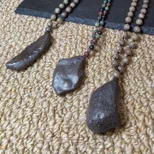 3件套更划算新疆五彩湾硅化铁原生态吊坠养心护心石项链341