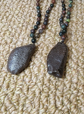 2件套情侣亲子装新疆五彩湾硅化铁原生态吊坠养心护心石项链211