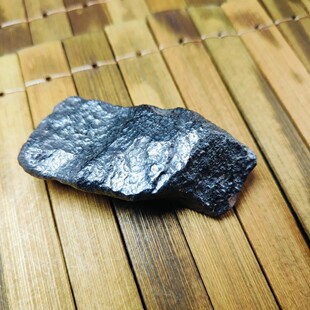 精品新疆五彩湾硅化铁能量石70*18重125g手把件高频率可把玩9851