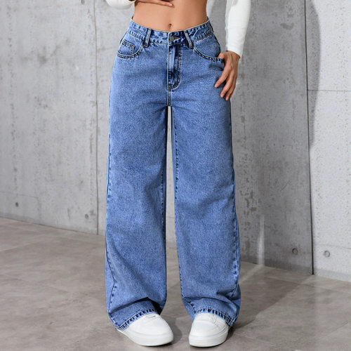Women’s Sweet-meets-edgy High-waist, Plus-size Straight-leg