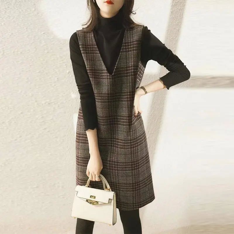 Fashionable Retro Commuting Plaid Woolen Skirt Women's 2024