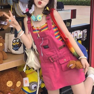 多巴胺树莓牛仔背带裙女夏季新款小个子玫红色宽松显瘦短款连衣裙
