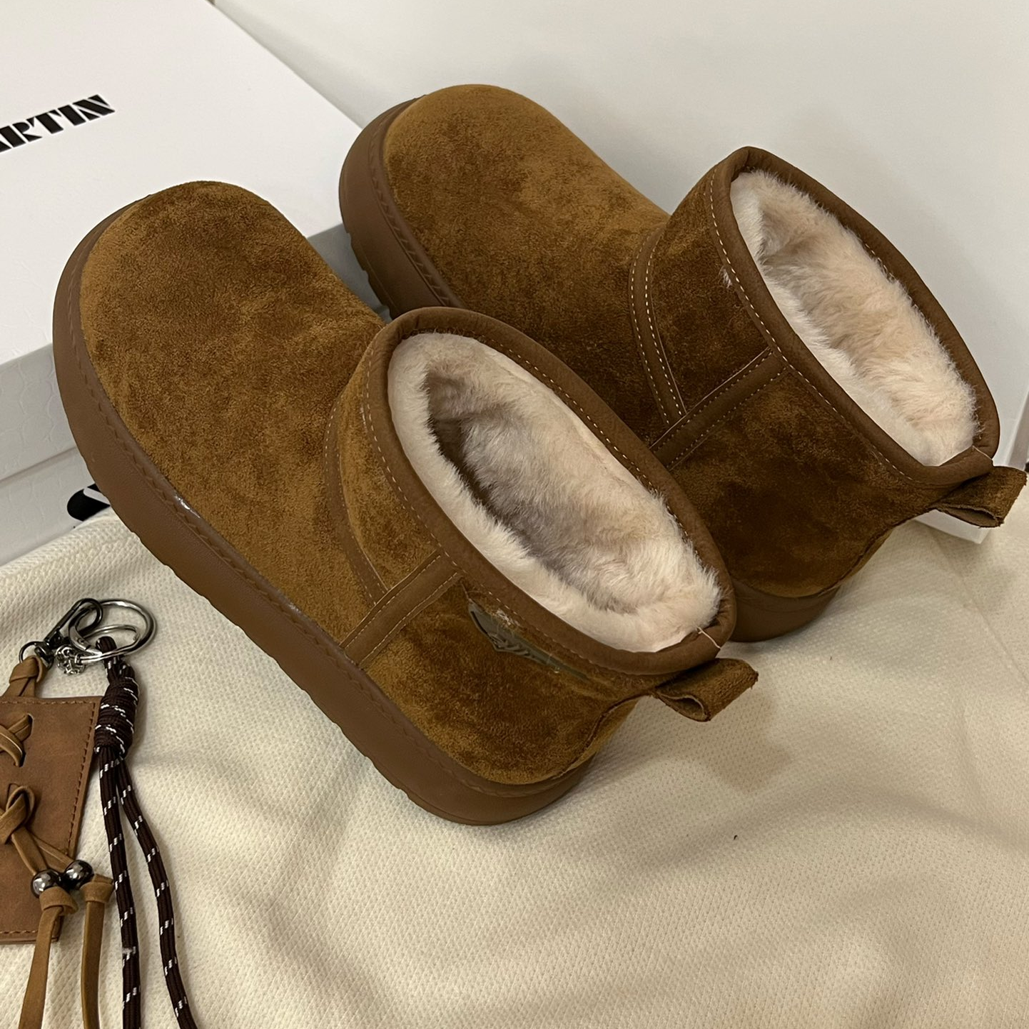 中帮防滑套筒冬季保暖时尚雪地靴加厚短筒