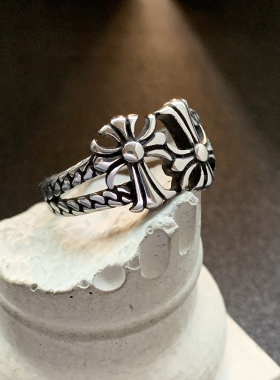 双花十字-不掉色可沾水钛钢戒指