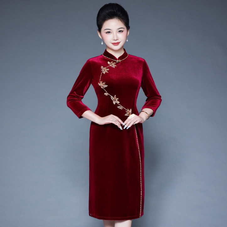 高贵新中式旗袍女中长款金丝绒刺绣立领长袖显瘦婚宴礼服妈妈装