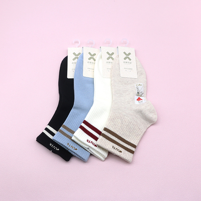 西客优品秋短筒刺绣横条简约女袜