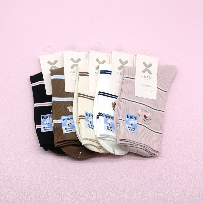 西客优品秋冬小狗条纹中筒女袜