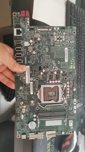 联想一体机主板 a550-24imb  ib460sl1  坏的 主板上门打了一个孔