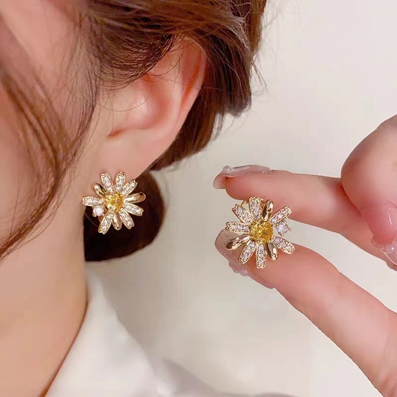 妾之意时尚微镶小雏菊银针耳环女