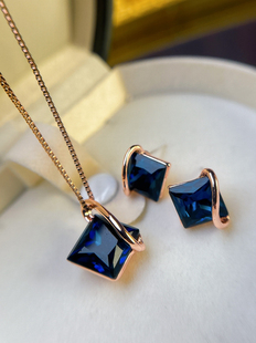 妾毛衣新款之意精致蓝水晶项链耳环女宝色925银针耳钉二件套冷淡