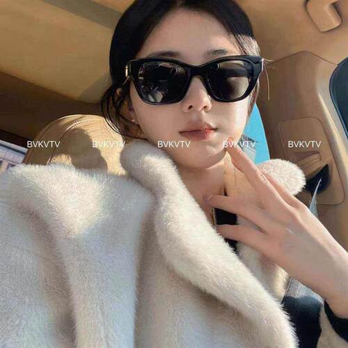 cece 03/26闭冲显脸小26新款爱心字复古太阳眼镜  太阳眼镜