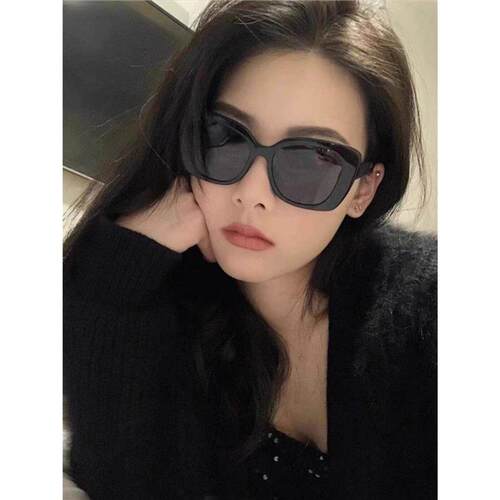 cece同款/ 秒变女明星 巨显脸小~26s升级版字母太阳眼镜太阳眼镜