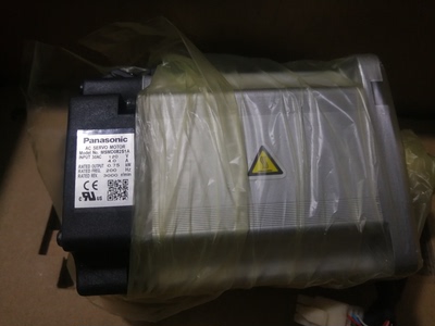 MUMS022A1A0S MUMS022A1EOS松下200W伺服电机全新质保一年包邮