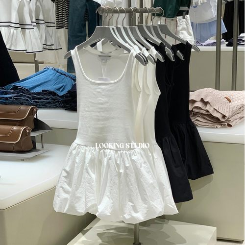 UR&DC2025春季新款法式时尚设计感拼接修身U型领连衣裙吊带花苞裙