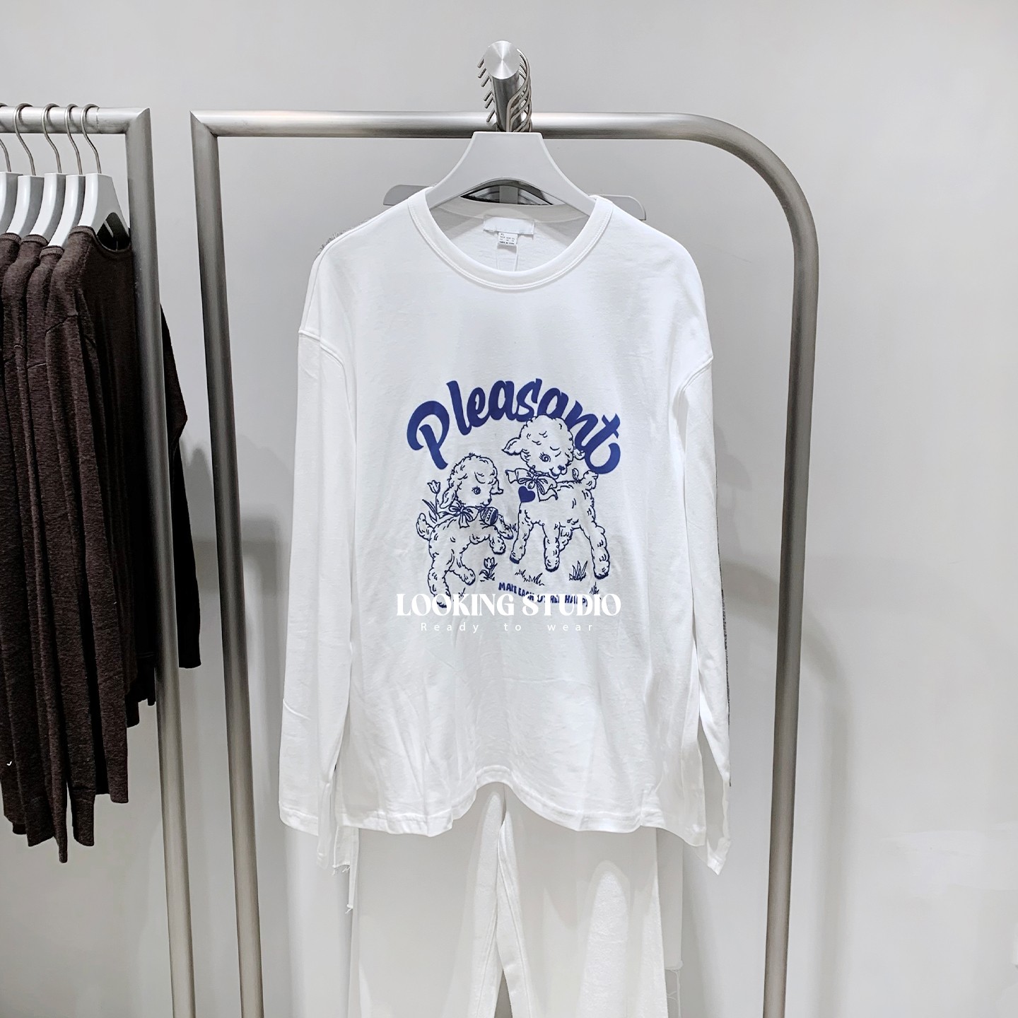 UR&DC2025秋季新款通勤风休闲撞色动物印花棉质白色圆领长袖T恤女