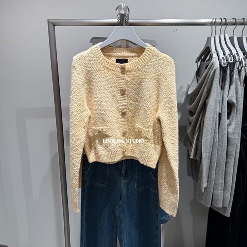 UR&DC2026春季新款高级感魅力小香风金色扣饰短款长袖针织开衫女