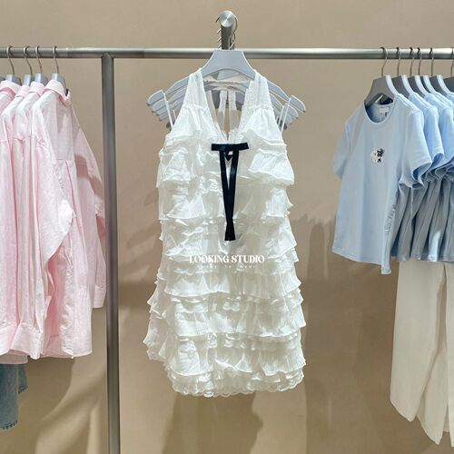 UR&DC2026秋季新款女装精致甜美风多层蕾丝蝴蝶结无袖挂脖连衣裙
