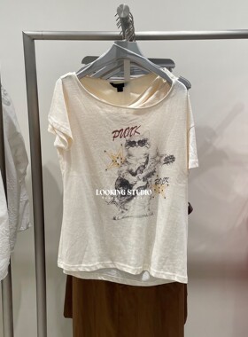 UR&DC2026夏季新款休闲趣味潮酷萌宠印花斜领露肩短袖T恤女棉上衣
