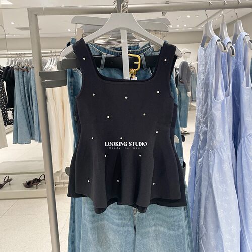 UR&DC2026春季新款魅力方领烫钻饰花边下摆背心针织衫女短款上衣