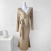 一片式 外贸原单 法式 系带V领针织鱼尾包臀连衣裙秋冬内搭连衣裙厚