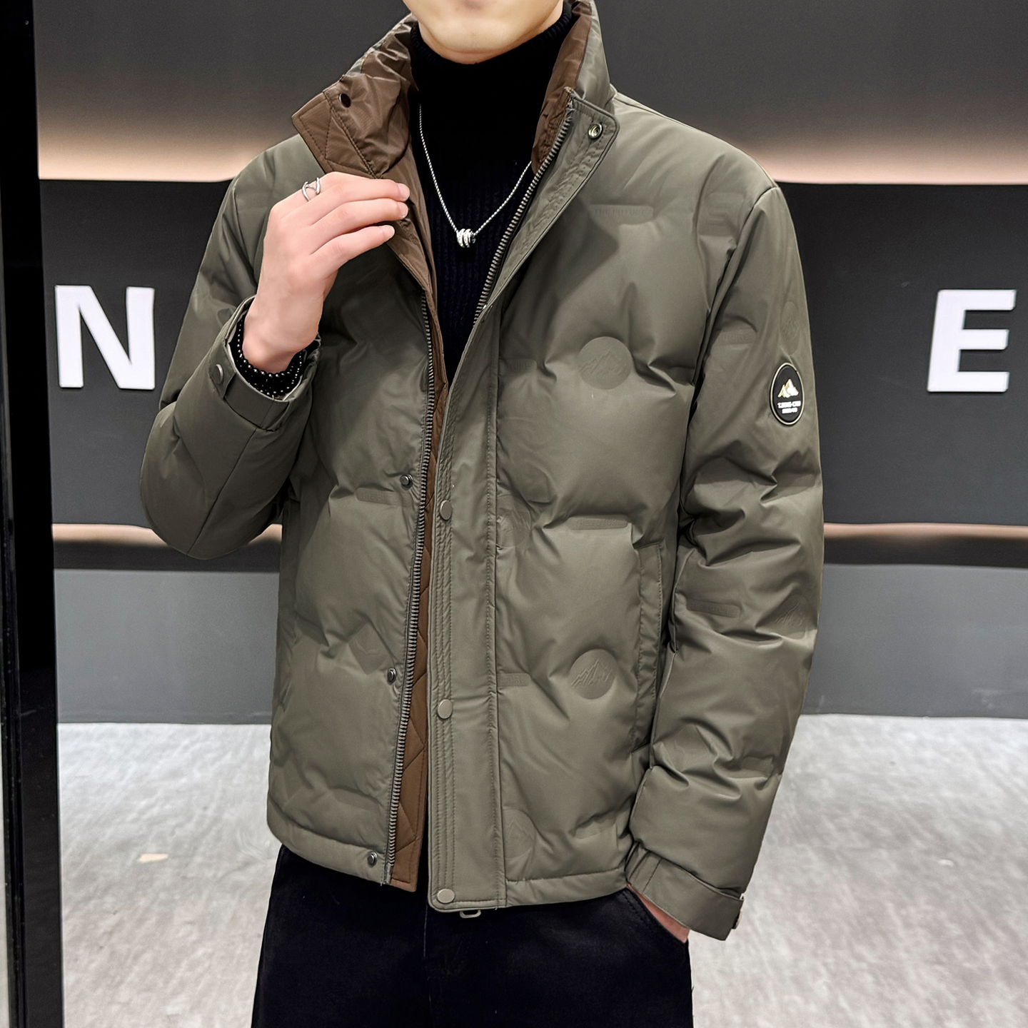 冬季新款休闲羽绒服外套男