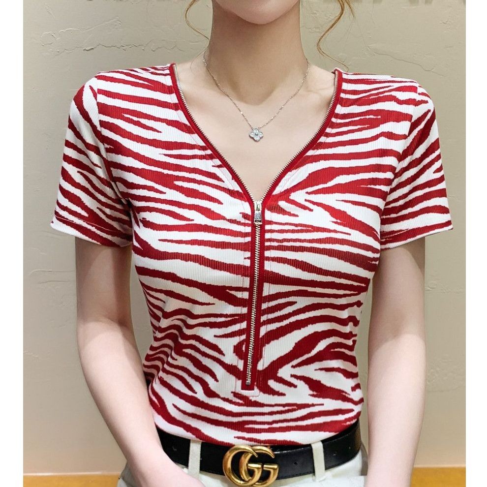 红色条纹短袖T恤衫女士V领拉链2026夏季新款修身显瘦百搭洋气上衣