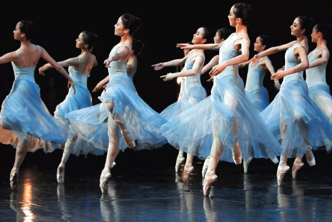 成人浅蓝色现代芭蕾舞蹈服飘逸长裙舞裙演出服表演服拍照可定制