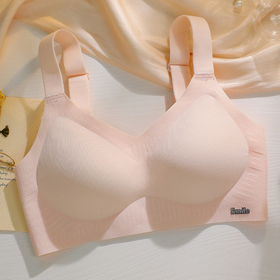 无痕内衣女小胸聚拢收副乳防下垂