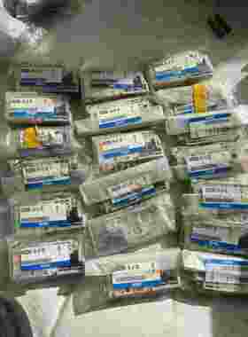 议价-SC阀底座VVQC200-1A-DM0C-8全新库存货物一起
