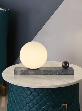 北欧个性床头台灯创意卧室简约时尚网红同款LED玻璃圆球装饰台灯