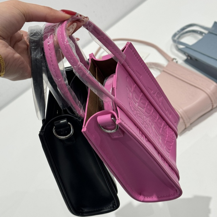 省1k+！轻奢单～非平替！小众皮质糖果色斜挎包P146