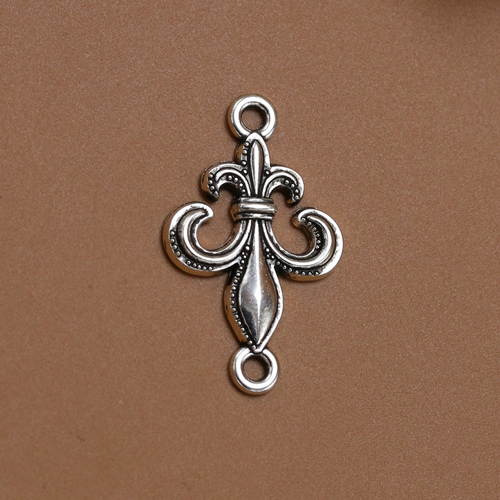 合金配件diy复古吊坠 古银色鸢尾花百合花符号吊牌 双孔罗马矛头