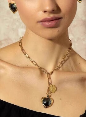 黑色宝石爱心吊坠项链桃心锁骨链